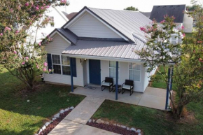 Modern 3 Bedroom Boro Home in Quiet Neighborhood